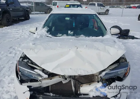 2019 Toyota Corolla Le z USA, uszkodzony, nr VIN 2T1BURHE4KC125996